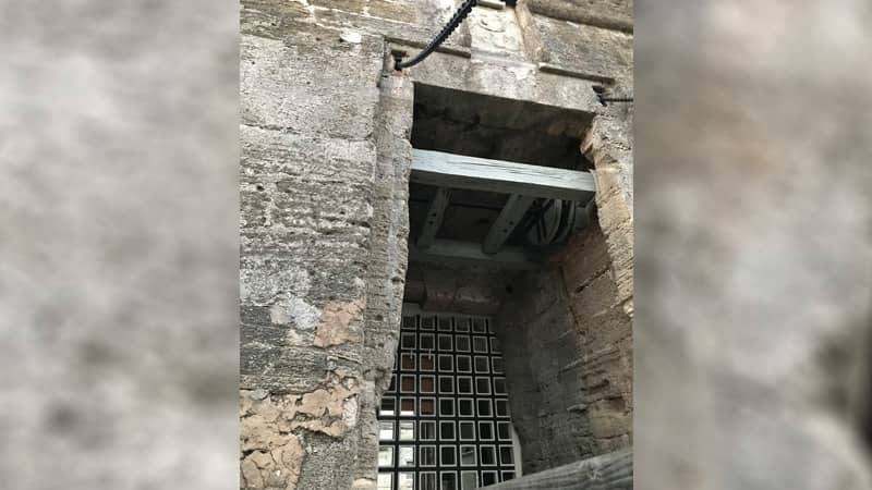 Construction began in 1672, 107 years after the city's founding by Spanish Admiral and conquistador Pedro Menéndez de Avilés, when Florida was part of the Spanish Empire.