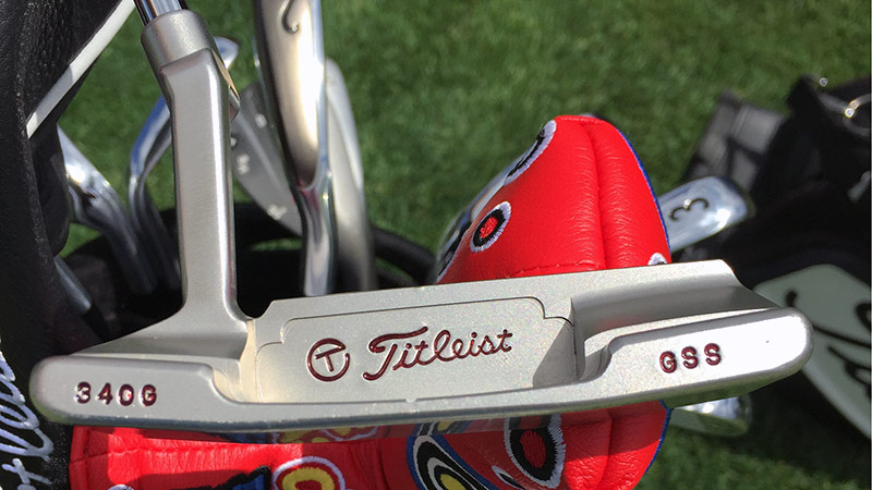 This Newport 2 GSS pairs perfectly with our bright red Industrial Circle T headcover.