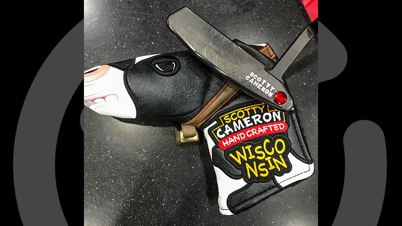 Mooooport 2 Tour putter with matching Cowcover.