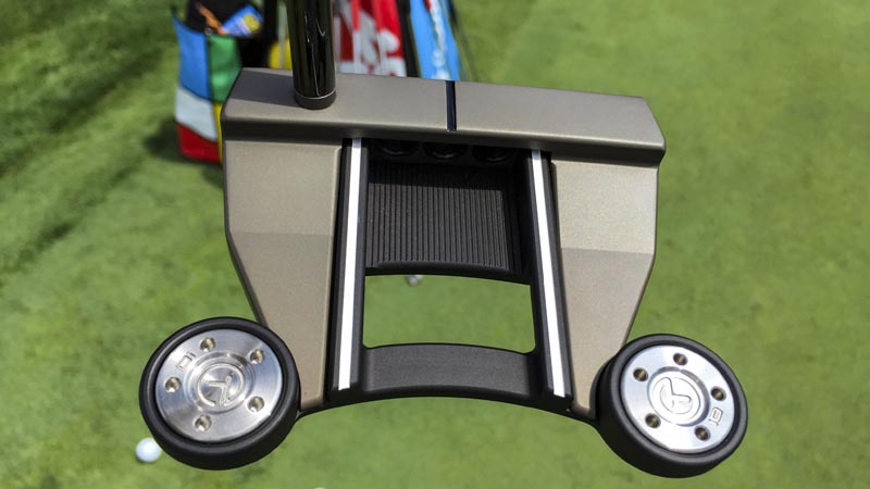 Futura T6M Tour prototype in Chromatic Bronze.