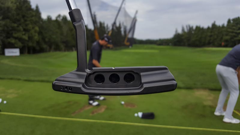 340-gram Newport 2 in Tour Black.