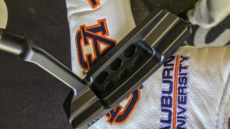Newport 2 Timeless in Tour Black