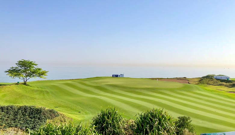 Opened in September 2012, Al Mouj Golf stretches across six kilometers of stunning coastline flanking the Indian Ocean.