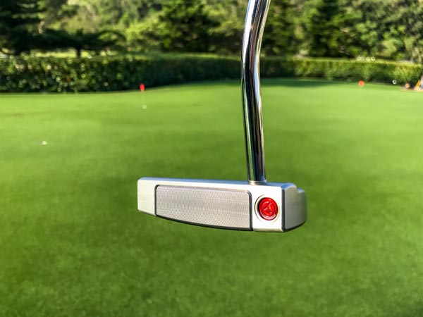 New 2018 Select Fastback Tour putter. At the Daikin Orchid Ladies Golf Tournament in Japan.