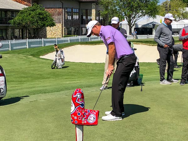 Titleist FPL player, Tom Hoge, rolling the rock.