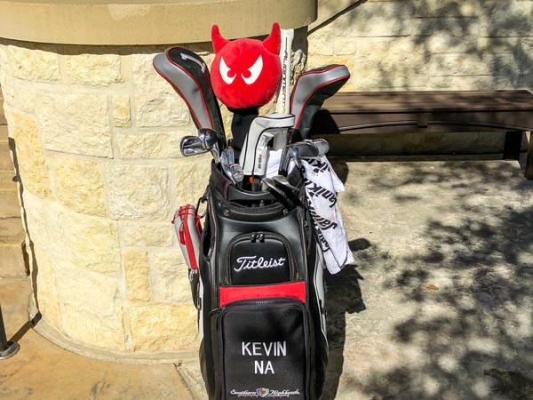 Kevin Na's staff bag, with a little headcover mojo.