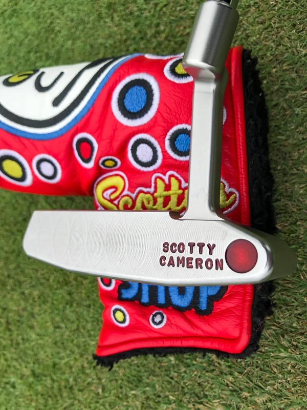Newport 2 GSS with a Jackpot Johnny Custom Shop headcover.