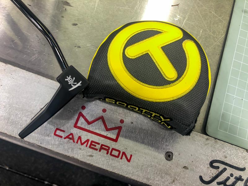 Rafa's a big-time surfer and Tour player, so he had Scotty stamp a Peace Surfer on his prototype Futura T5W.
