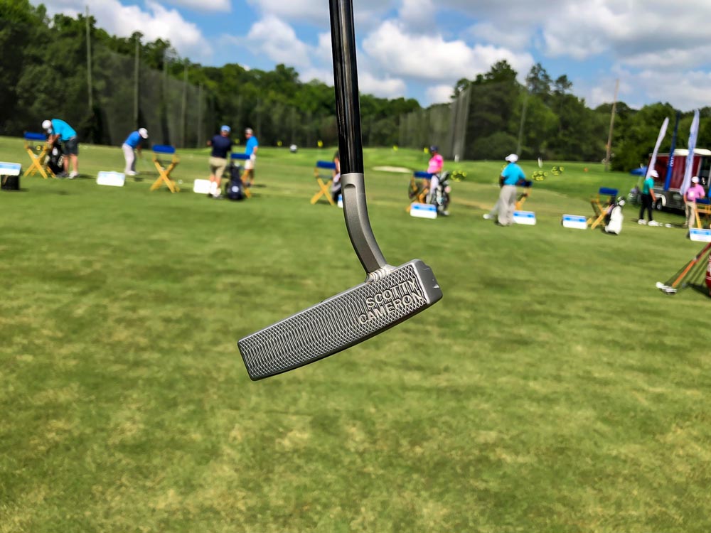 Diggin' the Tour Black shaft and welded neck.