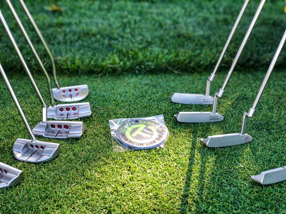 A putting disk, fresh and ready for practice.