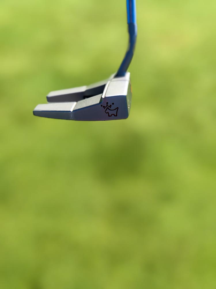 Crowned Scotty Dog on Justin Thomas' Futura X5.5 Tour prototype.