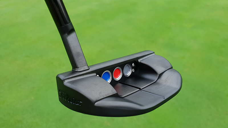 This year's Global Limited Select Fastback spotted on the Korean PGA Tour.