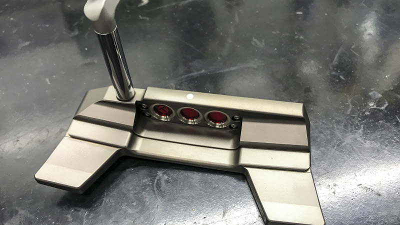 Concept X CX-01 Tour model with a sight dot.