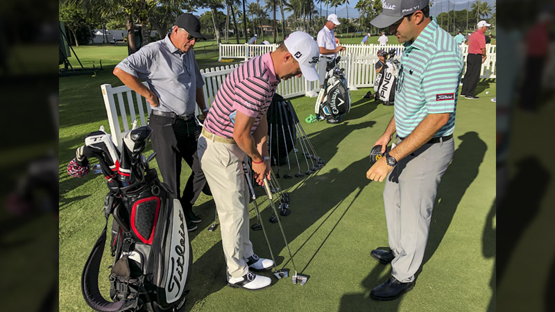 Justin Thomas comparing the prototype to his gamer.