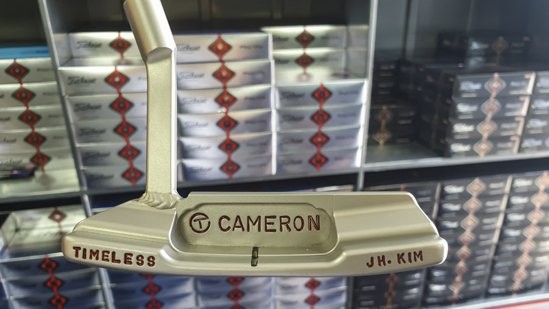 Newport 2 Timeless SSS with a prototype welded mid-slant neck.