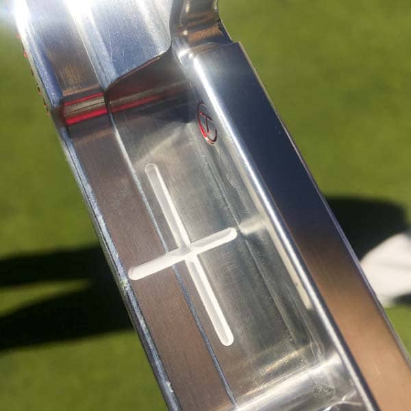 Titleist Brand Ambassador Justin Thomas' custom milled sight line setup in the flange of his Newport 2 GSS.