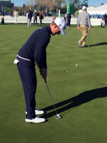 Webb Simpson rolling a Roundback.