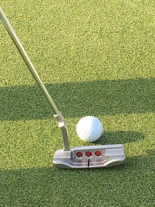 Scotty's new 2016 Select Newport Tour putter in Qatar.