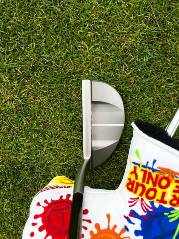 GoLo 3 Tour putter with black shaft.