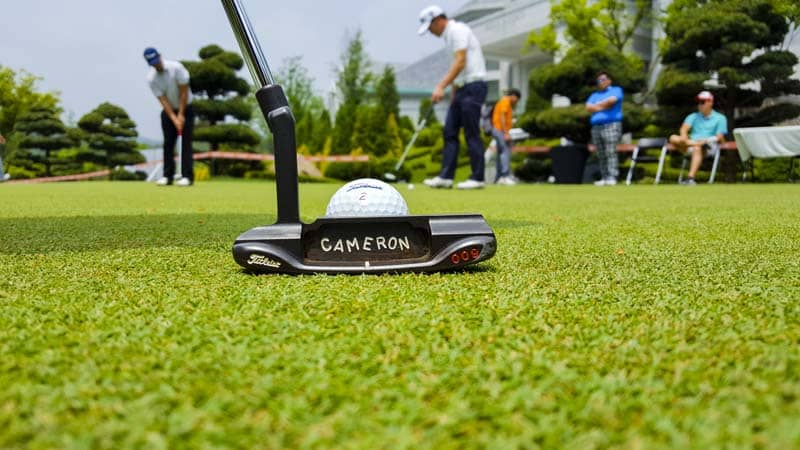 Classic 009 Tour putter.