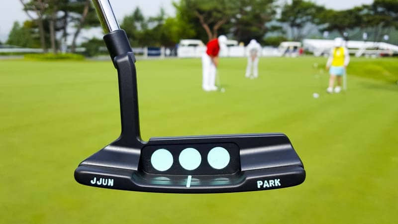 Jun-Won Park's Newport 2 Timeless in cool Scotty Blue.