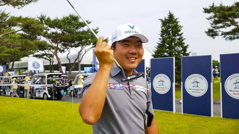 Ki-Sang Lee with his 009.