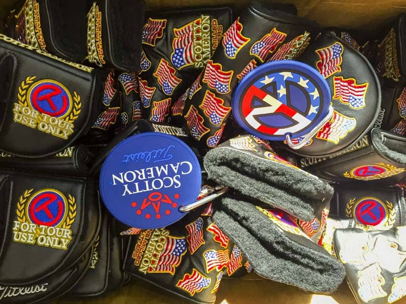 Cool putting disks among those Circle T headcovers.