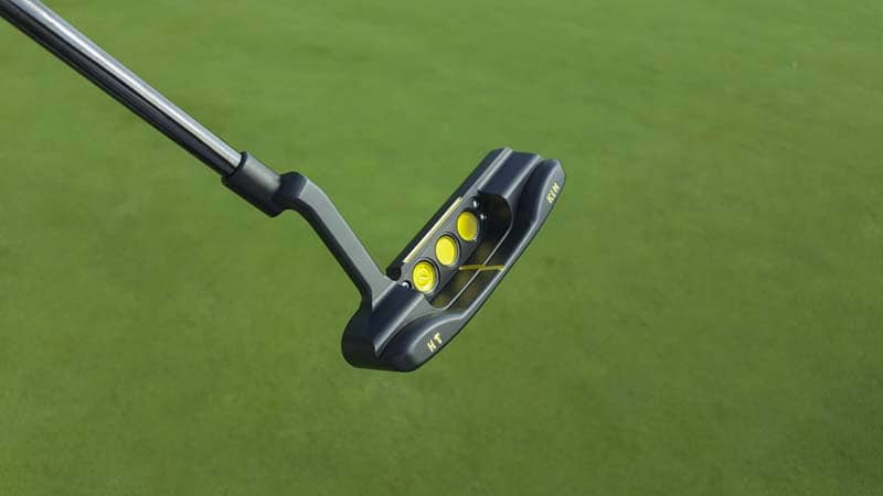 2013 KPGA Championship winner H.T. Kim's 2016 Select Concept 1 in Tour Black with a custom sight line.