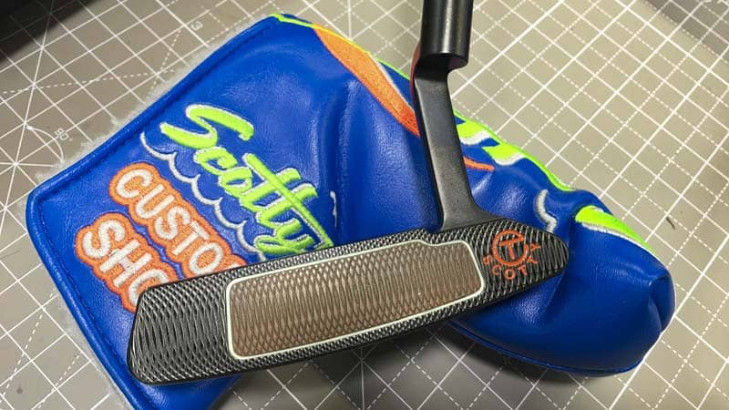 Rafa Cabrera-Bello's Newport 2 Button Back.