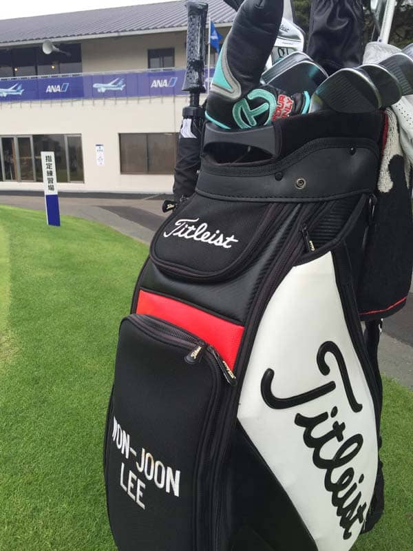 We spy an Industrial Scotty Dog Circle T headcover in Titleist Brand Ambassador Won-Joon Lee's staff bag.