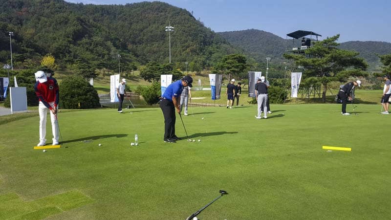 Players getting in some practice at this week's Daegu Gyeongbuk Bank Open.