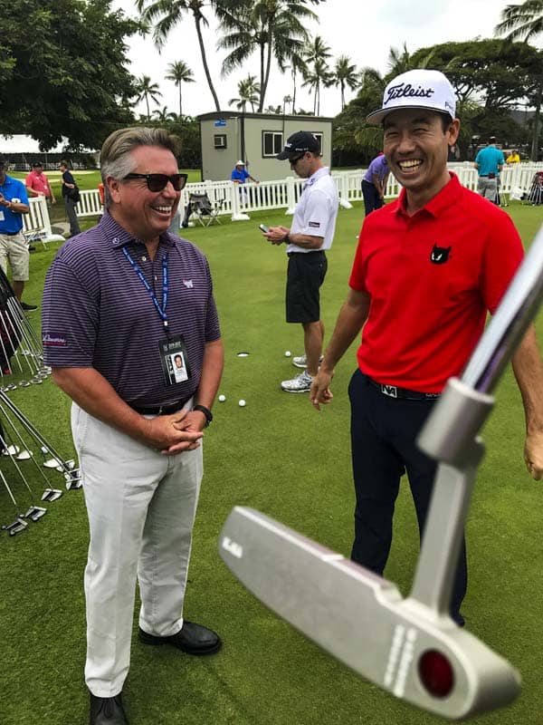 Scotty and Kevin Na share a laugh in Hawaii.