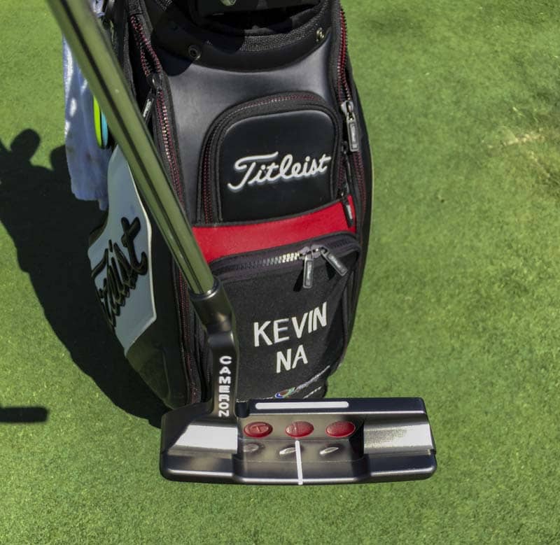 Check out the custom sight line on the topline of Kevin Na's Newport 2.